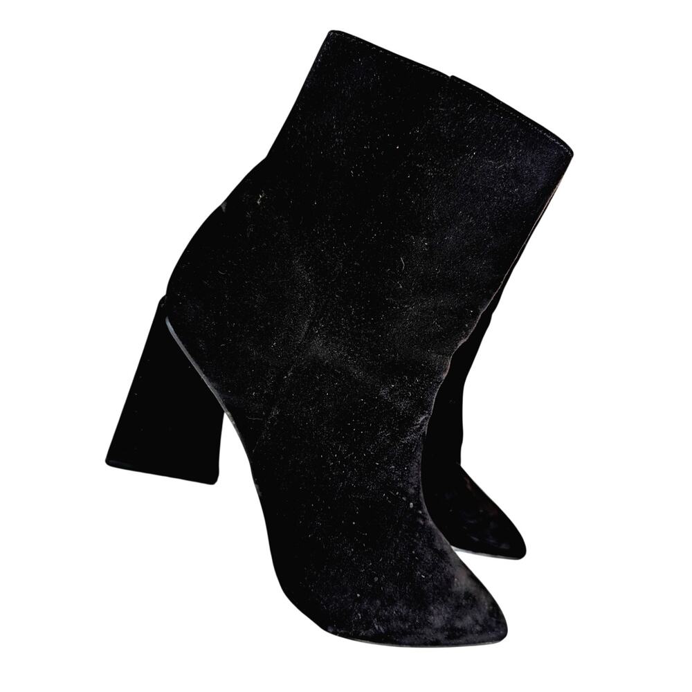 BAR III! BLACK VEGAN SUEDE LEATHER, TRIANGULAR HEEL, POINTY TOE ANKLE BOOTS! 9M